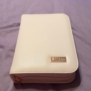 Luxie Beauty makeup brush holder